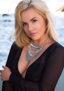 Annabelle Hot