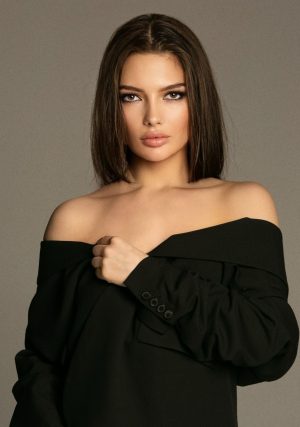 Mia