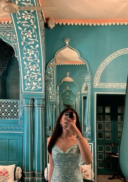 High Profile Escort Roshni
