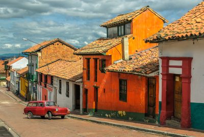 Bogota city guide.La Candelaria.01 Brightly coloured houses in La Candelaria, Bogota