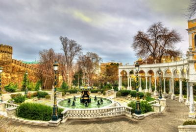 Baku-city-guide.Philharmonia-Garden-and-Old-City-Wall.02.jpg Panoramic view at Philharmonia Garden and Old City Wall in Baku